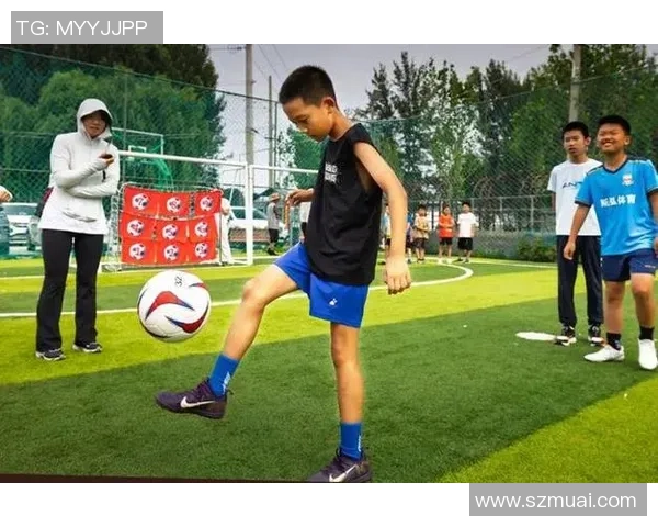 趣味十足的变身球星足球视频带你体验绿茵场上的炫酷时刻